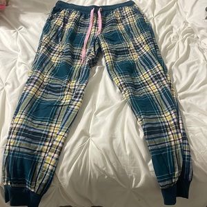 Pajama pants plaid